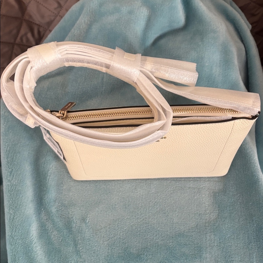 Kate Spade Ivory Shoulder Bag - Picture 2 of 5